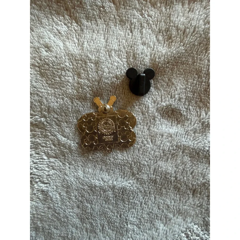 Disney Parks Pink Butterfly Mickey Mouse Icons Trading Pin - C303
